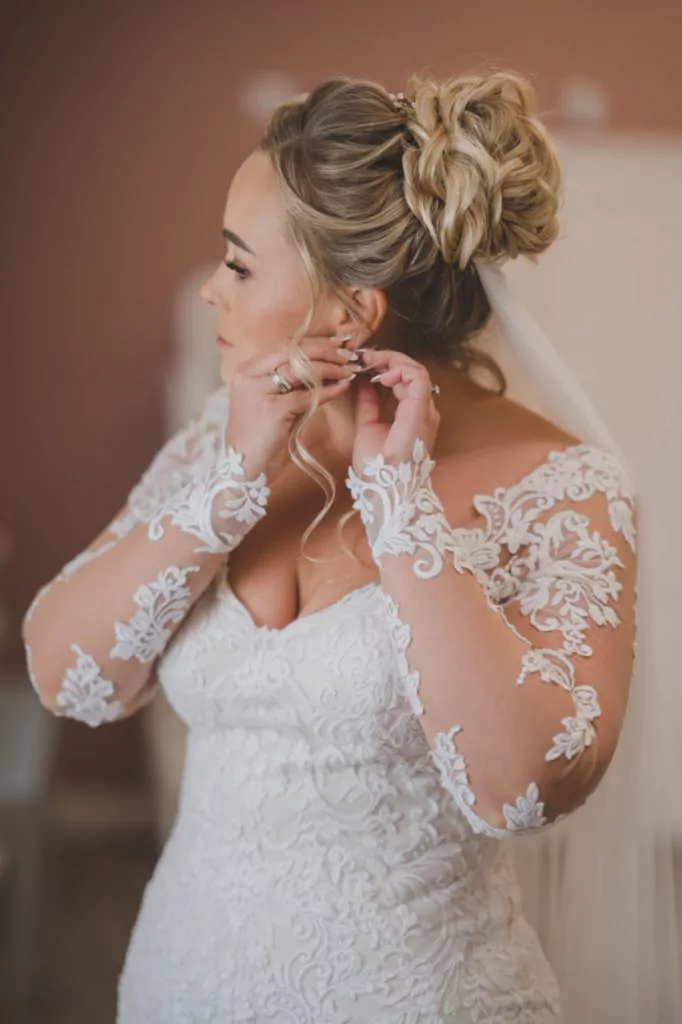 getting ready on your wedding day at winters barns